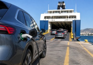 Ηλεκτρικά αυτοκίνητα στα πλοία: Γιατί το όριο φόρτισης 40% προκαλεί αντιδράσεις και προβληματισμό;