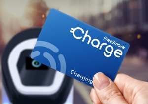 Η Stellantis παρουσιάζει την υπηρεσία φόρτισης Free2Move Charge Go