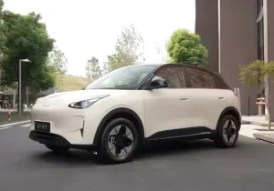 Το ηλεκτρικό hatchback που πουλάει σαν ζεστό ψωμί στη Κίνα με τιμή κάτω από €10.000!