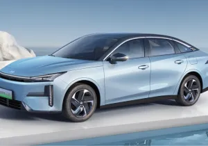 Ντεμπούτο για το Geely Galaxy L6 EM-i με αντίπαλο το BYD Qin L