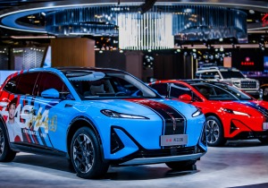 Hongqi και Leapmotor ενώνουν δυνάμεις: Νέα ηλεκτρικά μοντέλα με τεχνολογία Stellantis!