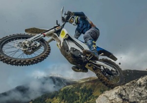 Η Husqvarna λανσάρει το νέο ηλεκτρικό εντούρο Pioneer