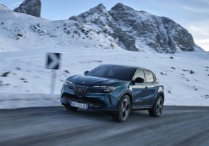 Πρεμιέρα για την νέα Alfa Romeo Junior Ibrida Q4