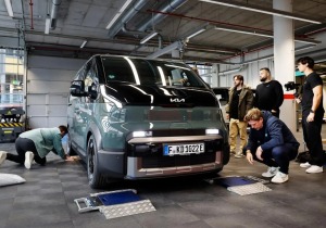 Το Kia PV5 Cargo έκανε παγκόσμιο ρεκόρ Γκίνες με 693 Χλμ. σε μία φόρτιση!