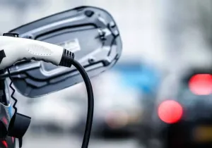 Τέλος η «χρυσή» έκπτωση στα PHEV – Δείτε τι αλλάζει από το 2027