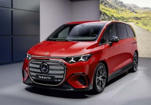 Η νέα ηλεκτρική Mercedes VLE διαθέτει πολυτέλεια, 700 km αυτονομία και… κινηματογράφο