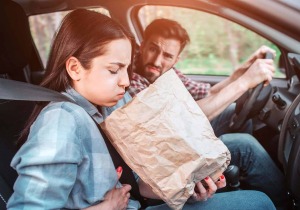 Γιατί οι επιβάτες στα EVs νιώθουν συχνά ναυτία; – Τι πρέπει να κάνετε