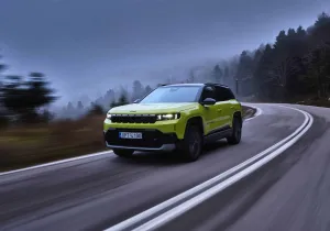 Ολοκαίνουργιο Jeep Compass e-Hybrid με €32.990 και 8ετή εργοστασιακή εγγύηση