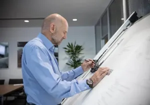 Newey: ετοιμάζει το υπεραυτοκίνητο RB17 πριν φύγει από τη Red Bull