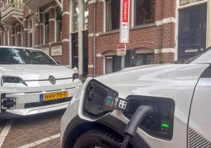 Αύξηση 30% στις πωλήσεις νέων ηλεκτρικών αυτοκινήτων στην ΕΕ