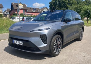 Nio EL8: Ένα διαφορετικό πολυτελές SUV