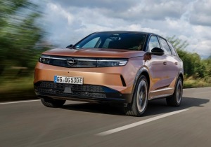 Οδηγώντας το Opel Grandland Electric