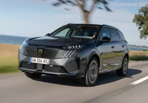 Peugeot E-3008 και E-5008: Νέα τεχνολογία V2L και προκαταρκτική φόρτιση μπαταρίας αλλάζουν το παιχνίδι