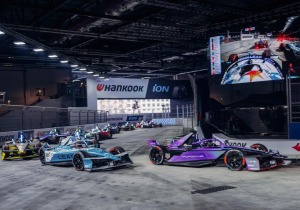 Formula E: Κυριαρχία της Porsche και θεαματική αντεπίθεση της Jaguar