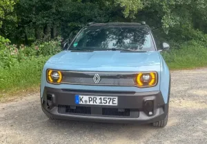 Renault 4 E-Tech Electric: Το Quatrelle μπήκε στη πρίζα