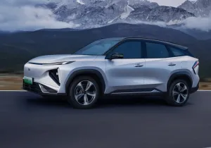 Ντεμπούτο για το Geely Galaxy L7 EM-i PHEV με αυτονομία 1.240 χλμ