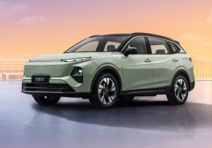 Αυτό είναι το νέο Yueyi 07 της Bestune, ένα PHEV με αυτονομία 1.754 χλμ