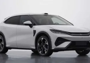 Το νέο BYD Song L GT με 530 PS είναι πιο γρήγορο από την σκιά του
