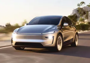 Ο Καναδάς απειλεί με δασμούς 100% την Tesla