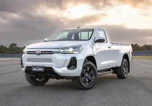 Toyota: έρχεται το Hilux Revo BEV