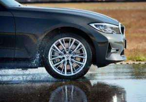 Συμβουλές από την Bridgestone για οδήγηση στις υψηλές θερμοκρασίες