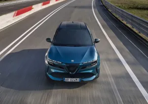 Η Alfa Romeo Junior Ibrida με 8 χρόνια εγγύηση και €2.000 όφελος