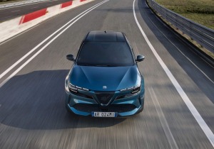 Η Alfa Romeo Junior Ibrida με 8 χρόνια εγγύηση και €2.000 όφελος