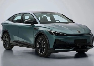 Η Volkswagen αλλάζει σελίδα με το νέο ηλεκτρικό sedan ID.UNYX 07