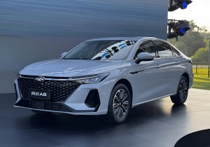 Chery Fulwin A8: Νέο υβριδικό με 1.400 χλμ. αυτονομία και κατανάλωση ρεκόρ!