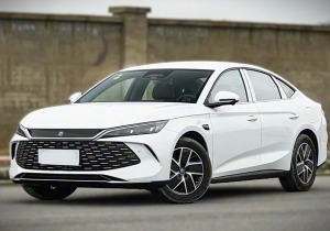 Η BYD λανσάρει το PHEV σεντάν Qin L DM-i 2026 με αυτονομία 2.148 χλμ