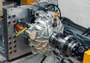 Η Yasa αναπτύσσει κινητήρα αξονικής ροής με ισχύ 1.020 PS ανά τροχό