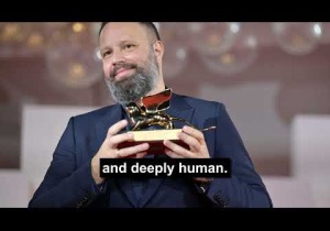 Με χιούμορ, η Ντακότα Τζόνσον αυτοπροτείνεται στον Λάνθιμο και πειράζει την Έμα Στόουν