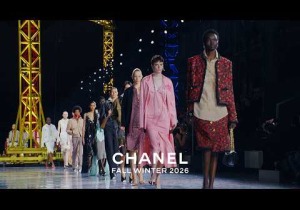 Paris Fashion Week FW26: Όταν η μόδα αφήνει το viral και εστιάζει στο προϊόν (+video)