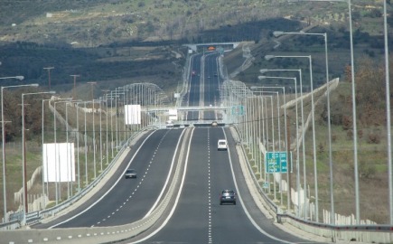 Αθωώθηκαν 15 άτομα για τη φερόμενη υπερκοστολόγηση εργασιών σε τμήμα της Εγνατίας Οδού