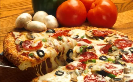 Εφοδος Αστυνομίας στην Pizza Fan για φοροδιαφυγή €25 εκατ.