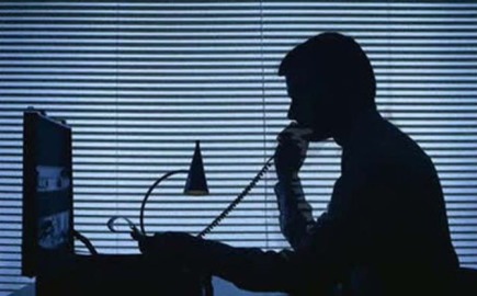 Σε ποιές περιπτώσεις οι διάφορες διευθύνσεις της ΑΑΔΕ τηλεφωνούν ή στέλνουν ηλεκτρονικά μηνύματα