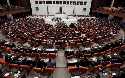 Τουρκία: Εγκρίθηκε παράταση της στρατιωτικής παρουσίας στη Λιβύη