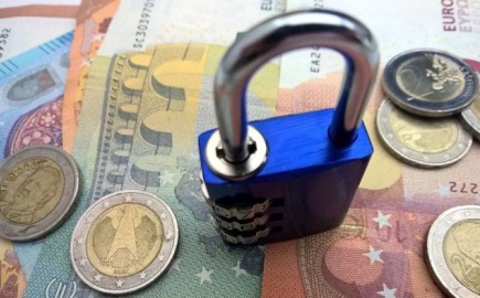 Ανάσα για χιλιάδες οφειλέτες: Ψηφιακή αποδέσμευση λογαριασμών - Ποια τα προαπαιτούμενα