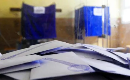 Τα κόμματα ψάχνουν λαμπερούς υποψήφιους - Ποιοι έχουν «κλειδώσει» 