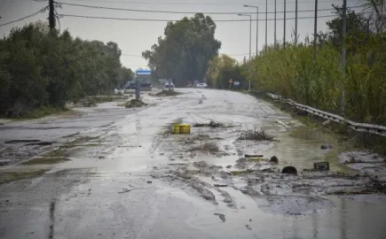 ΥΠΕΘΟΟ: 97,8 εκατ. ευρώ για στήριξη Περιφερειών και Δήμων σε περιοχές που επλήγησαν από φυσικές καταστροφές