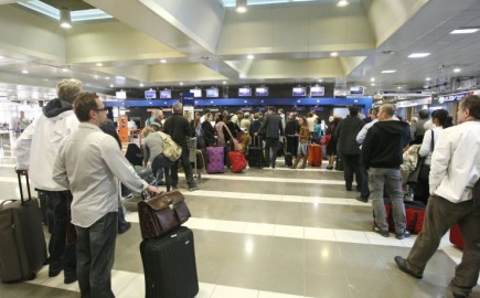 Συνεχίζεται και αυξάνεται το brain drain την τελευταία πενταετία καθώς οι εργαζόμενοι δεν βλέπουν προοπτικές διαπιστώνει έρευνα του ΙΜΕ ΓΣΕΒΕΕ 