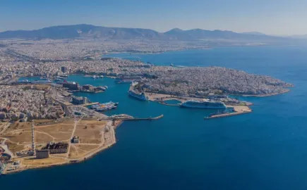 Σταδιακή αποκατάσταση ακτοπλοϊκών δρομολογίων από Πειραιά και Ραφήνα