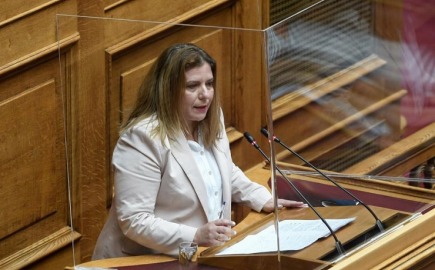 Στα δικαστήρια Συρεγγέλα - Κωνσταντοπούλου