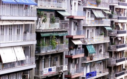 Στόχος είναι η πάταξη της φοροδιαφυγής στην οικοδομή και για το λόγο αυτό, οι φορολογούμενοι θα πρέπει να πληρώσουν ηλεκτρονικά και να συγκεντρώσουν αποδείξεις