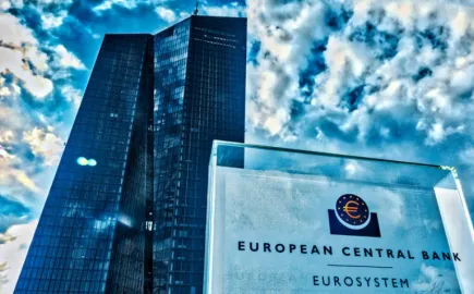 Η ΕΚΤ αύξηση ξανά τα επιτόκια - Ανησυχεί για τον πληθωρισμό, τι εκτιμά για την ανάπτυξη