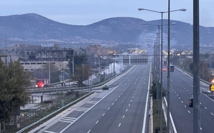 Κυκλοφοριακές ρυθμίσεις μακράς διαρκείας, θα ισχύουν στον αυτοκινητόδρομο «ΑΘΕ» με σκοπό την εκτέλεση ασφαλτικών εργασιών.