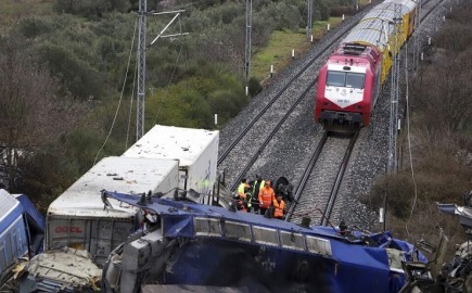 Τέμπη: Επιδόθηκε στον σταθμάρχη το κλητήριο θέσπισμα της δίκης