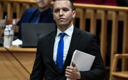 Μπορεί ο Κασιδιάρης να κατέβει στις εκλογές; Τι λένε οι συνταγματολόγοι 