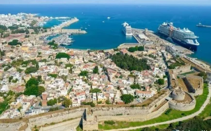 Ρόδος: Επέστρεψε με ασφάλεια στο αεροδρόμιο αεροσκάφος της Olympic Air 