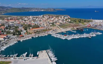 Παραμένει το απαγορευτικό σε Πειραιά, Ραφήνα και Λαύριο